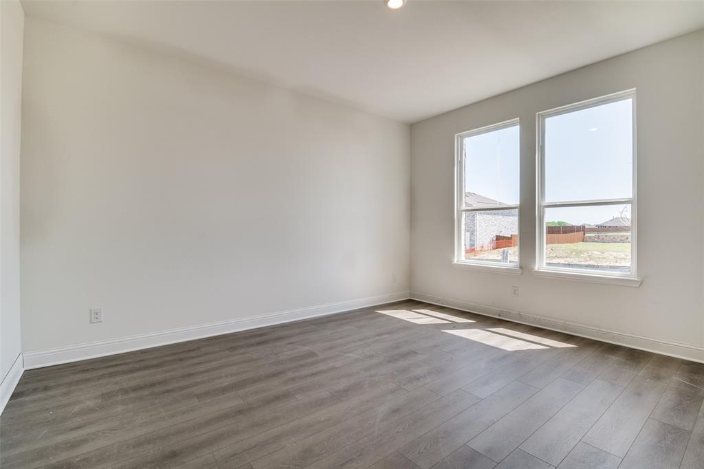 4039 Bedford Drive Property Photo 2