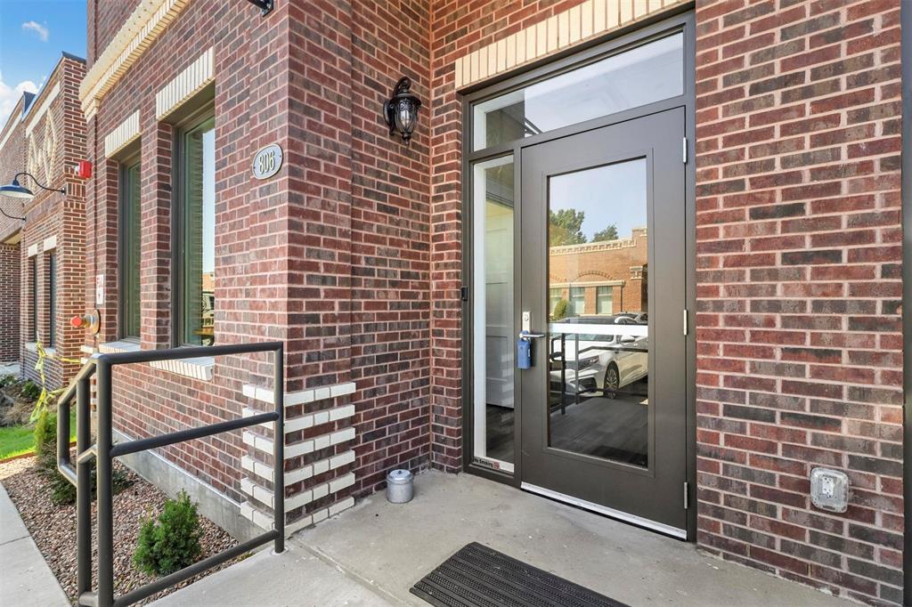 118 Lynn Avenue Property Photo 1