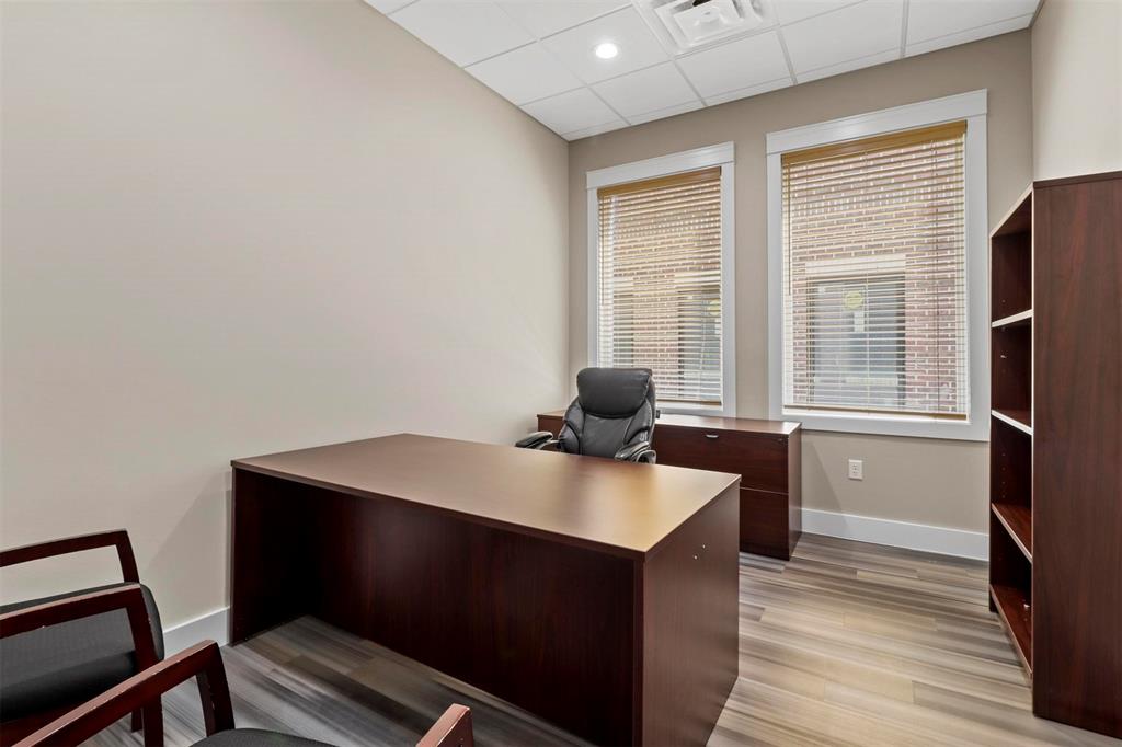 118 Lynn Avenue Property Photo 8