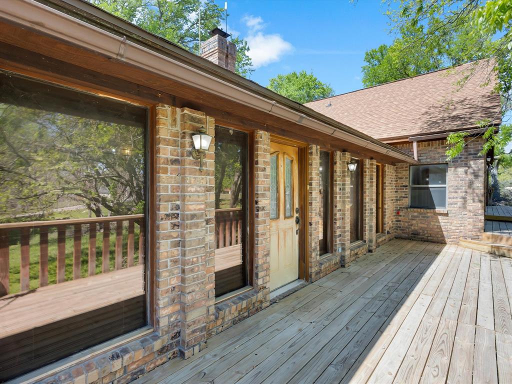 200 Squaw Creek Road Property Photo