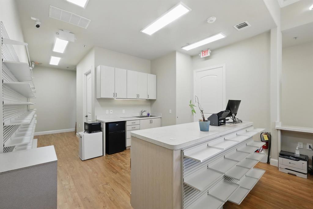 3848 N Tarrant Parkway Property Photo 9