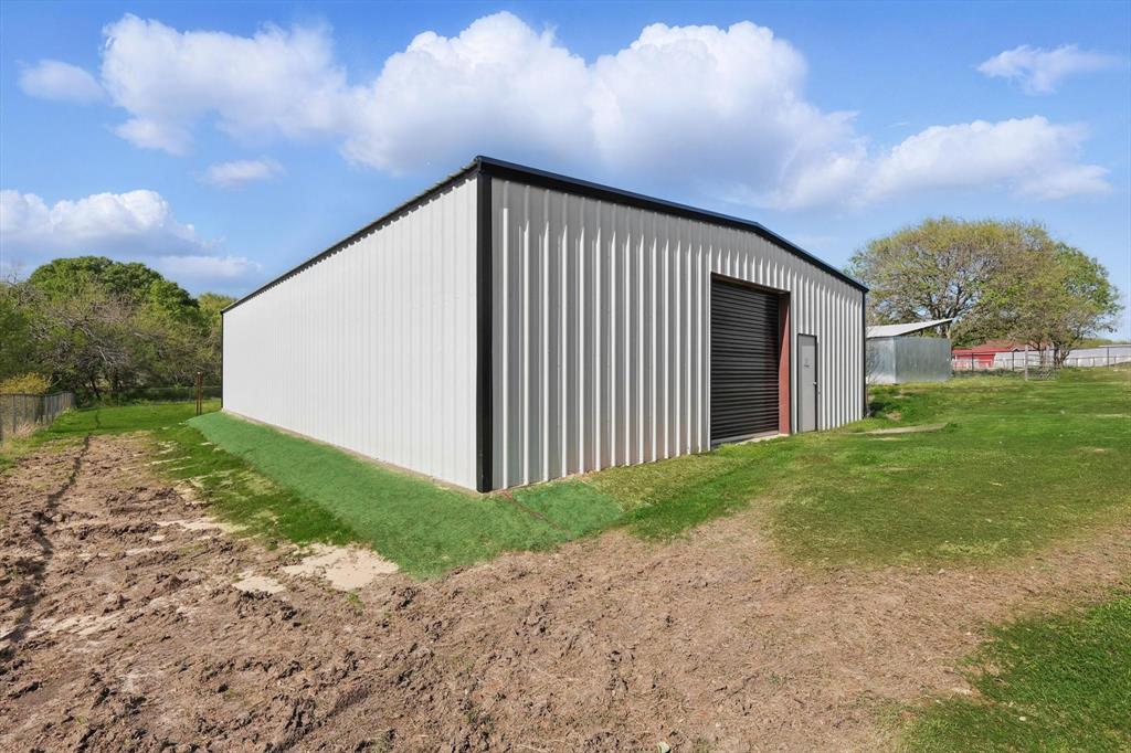 640 Overland Drive Property Photo 4