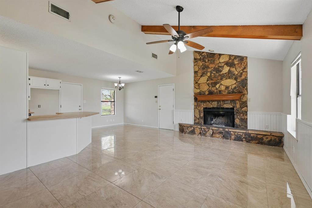 640 Overland Drive Property Photo 6