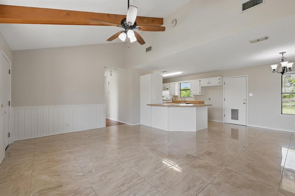 640 Overland Drive Property Photo 9