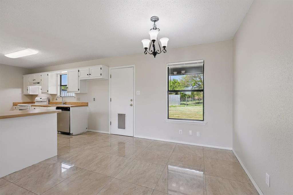 640 Overland Drive Property Photo 11