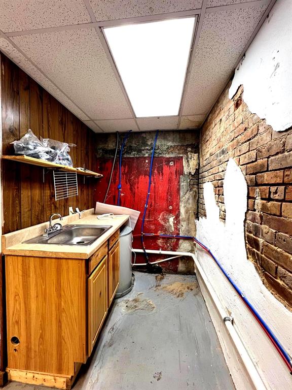 213 Main Street Property Photo 6
