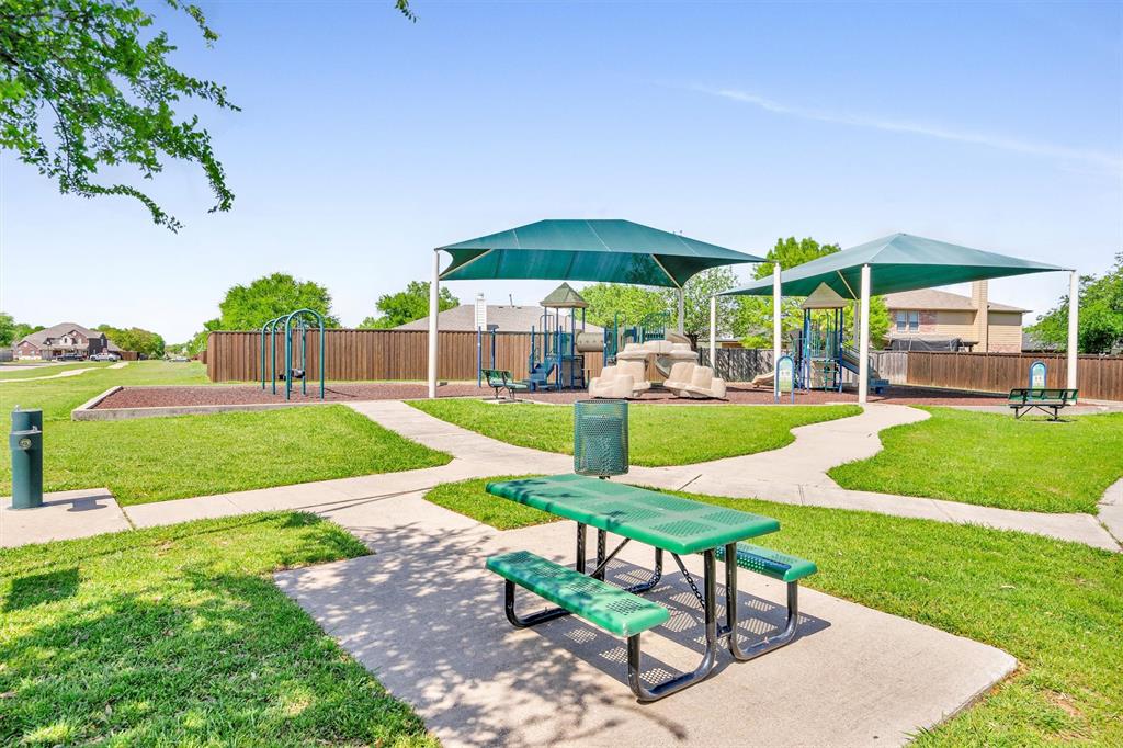 4301 Windy Meadow Drive Property Photo 10