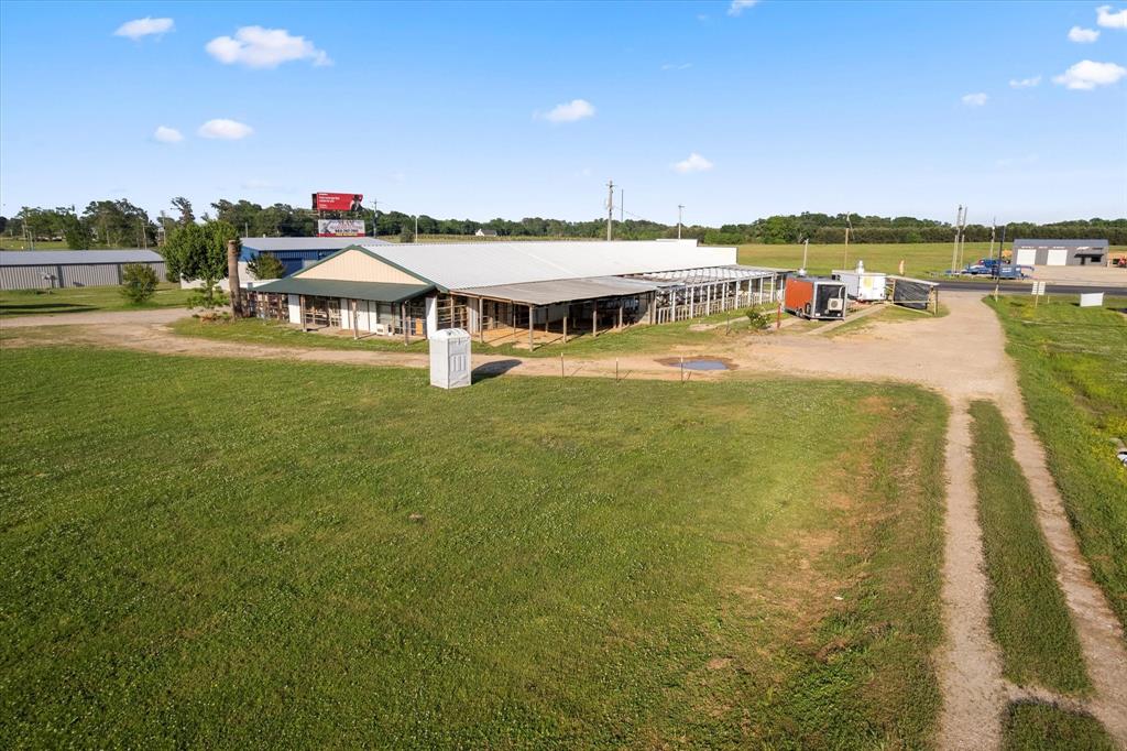 2516 N Us Highway 271 Property Photo 10