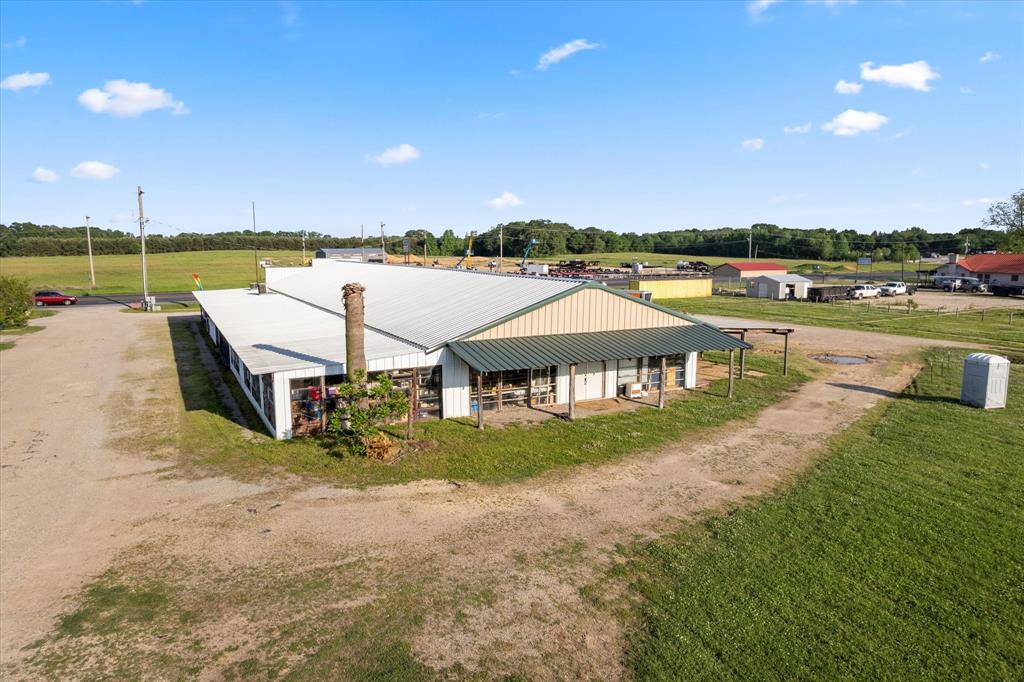 2516 N Us Highway 271 Property Photo 13