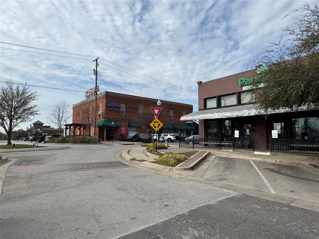 120 S Main Street Property Photo 17