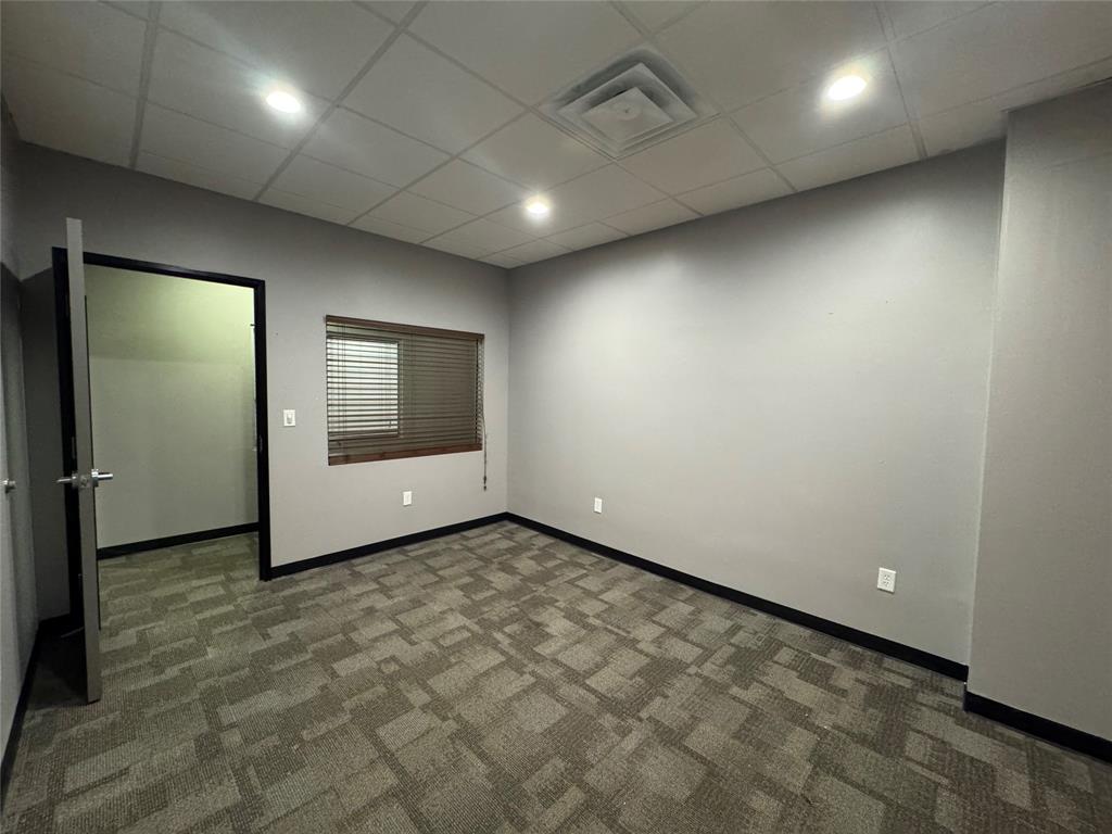120 S Main Street Property Photo 4