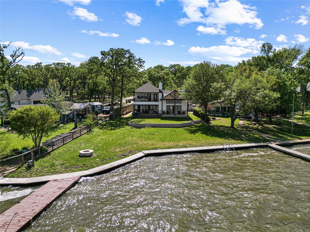 209 Lake Drive Property Photo