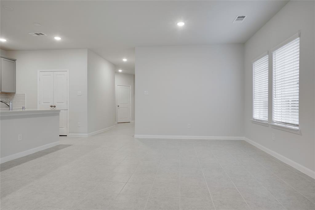 2074 Hartley Drive Property Photo 9