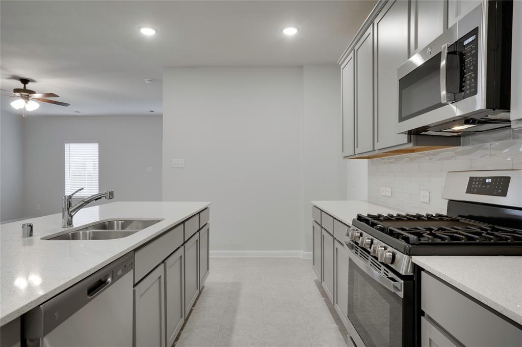 2074 Hartley Drive Property Photo 10