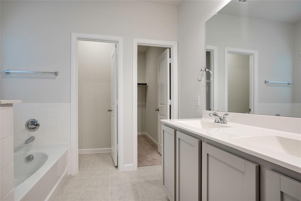 2074 Hartley Drive Property Photo 14