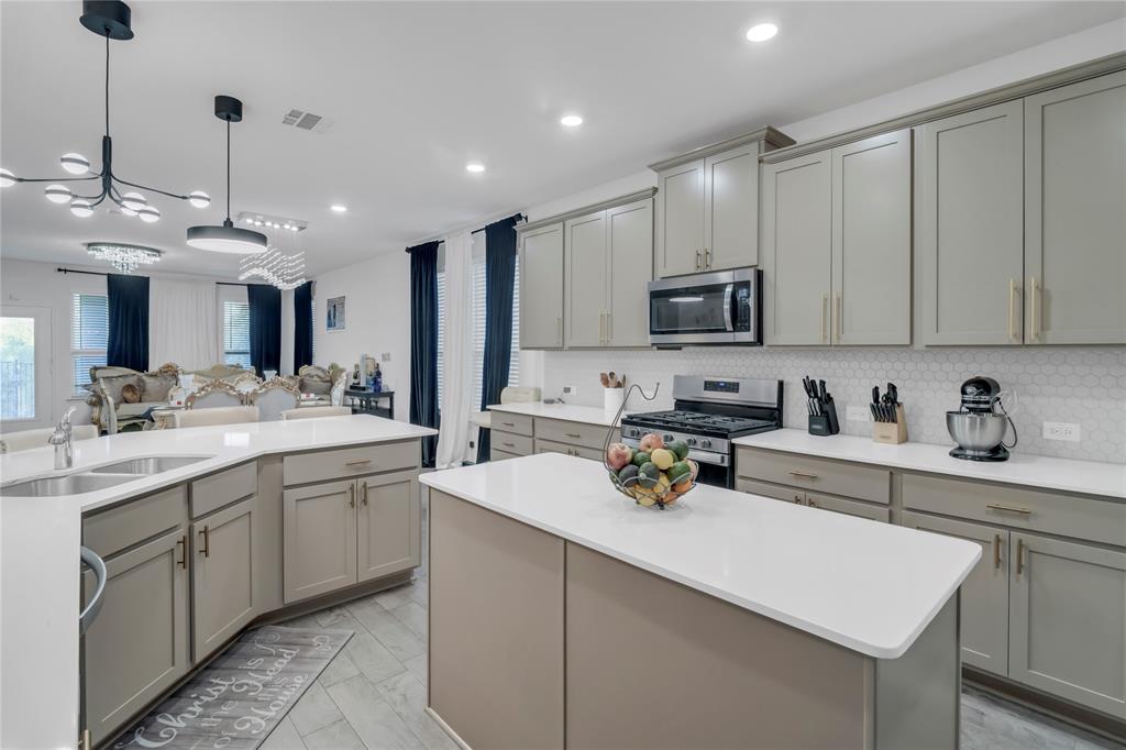 11221 Camelot Court Property Photo 9