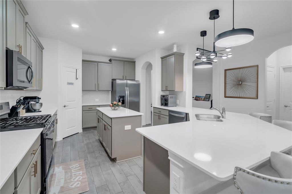 11221 Camelot Court Property Photo 11