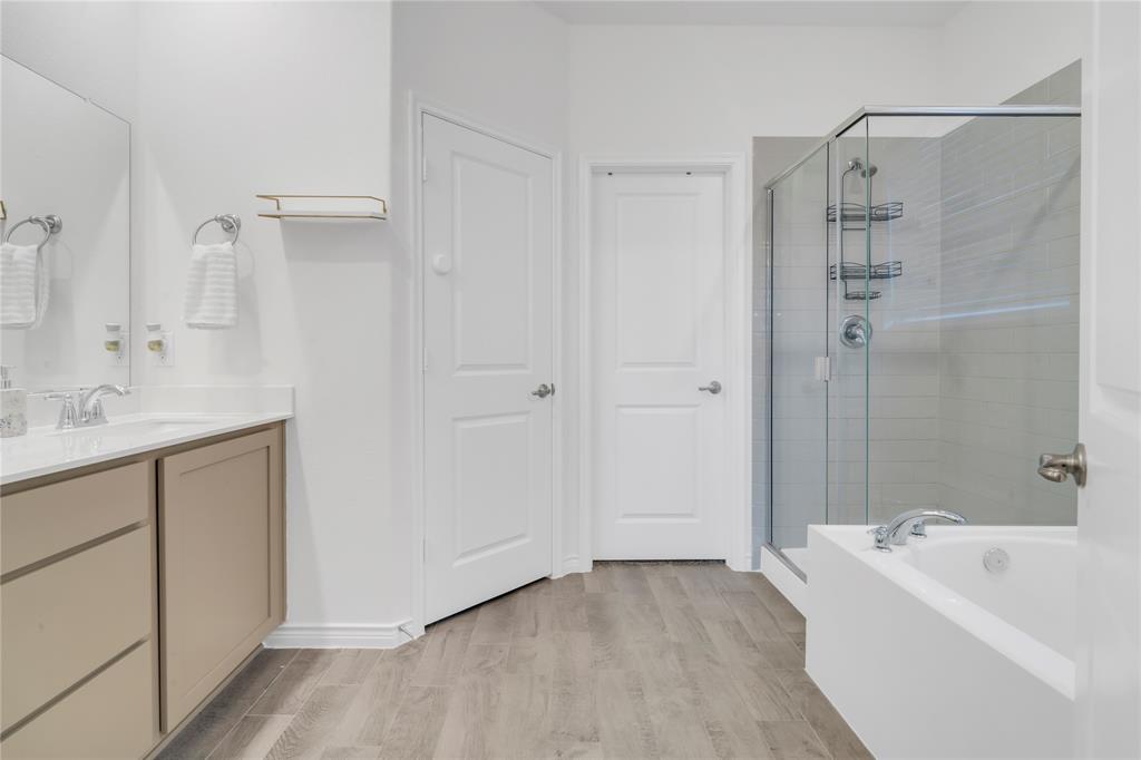 11221 Camelot Court Property Photo 14