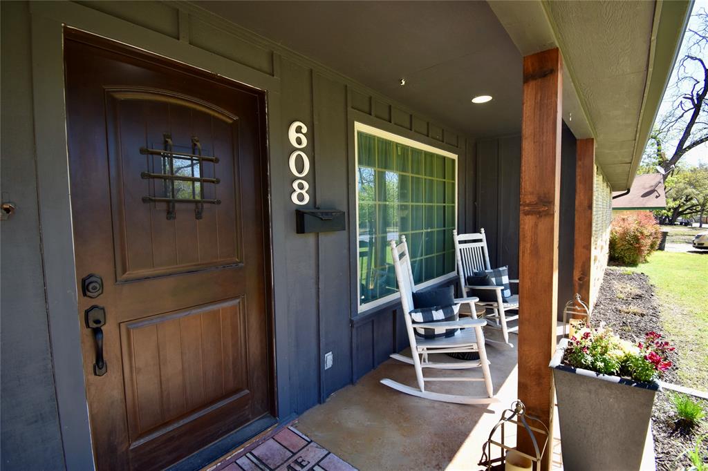 608 Grand Avenue Property Photo