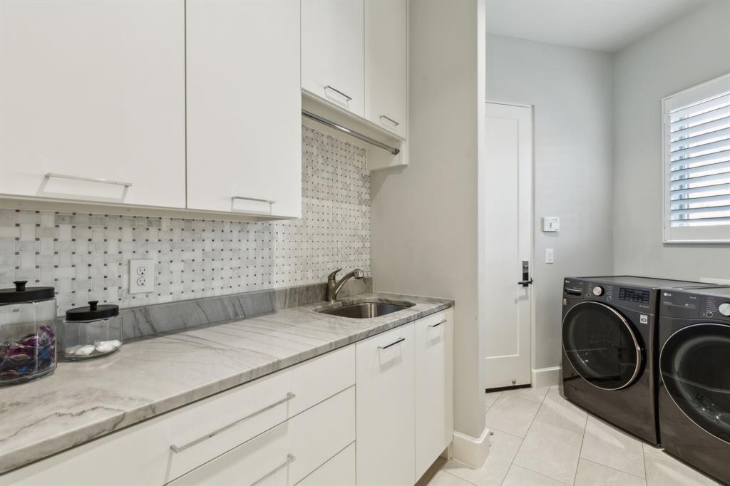 9 Catalonia Drive Property Photo 21