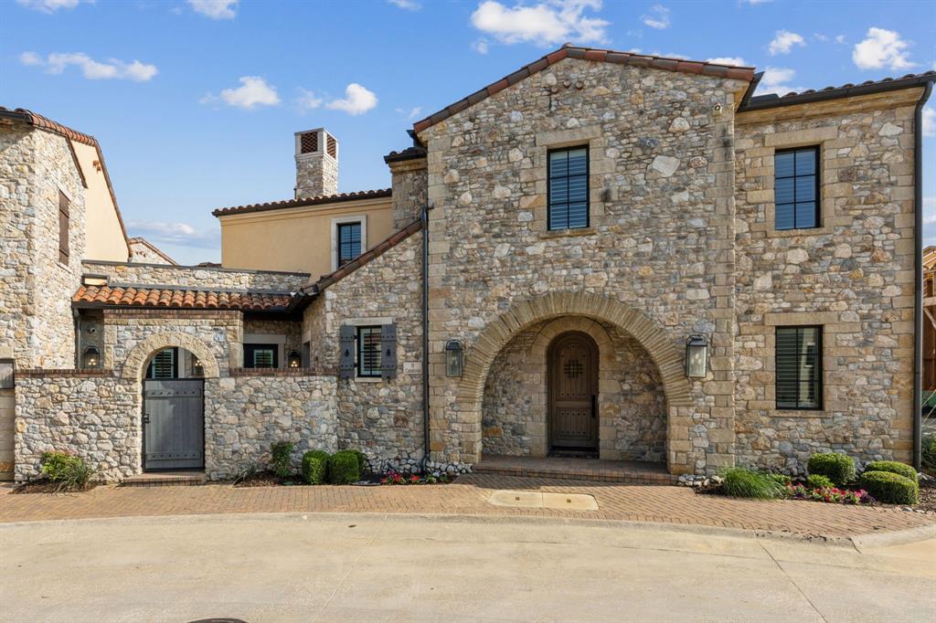 9 Catalonia Drive Property Photo 29