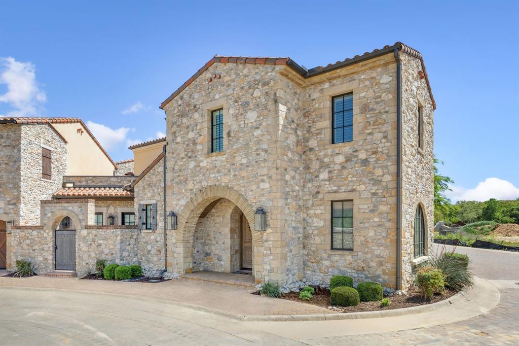 9 Catalonia Drive Property Photo 33
