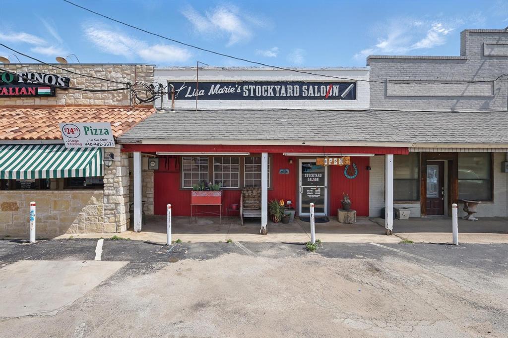 206 W Mccart Street Property Photo