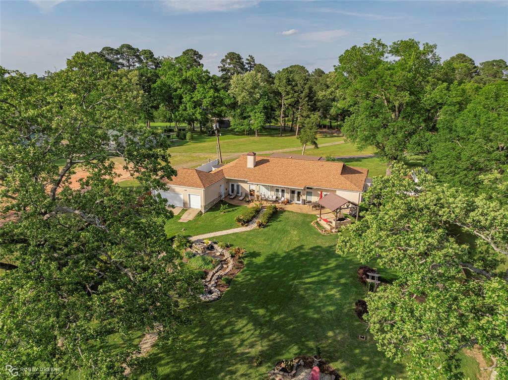 7081 N Lakeshore Drive Property Photo 4