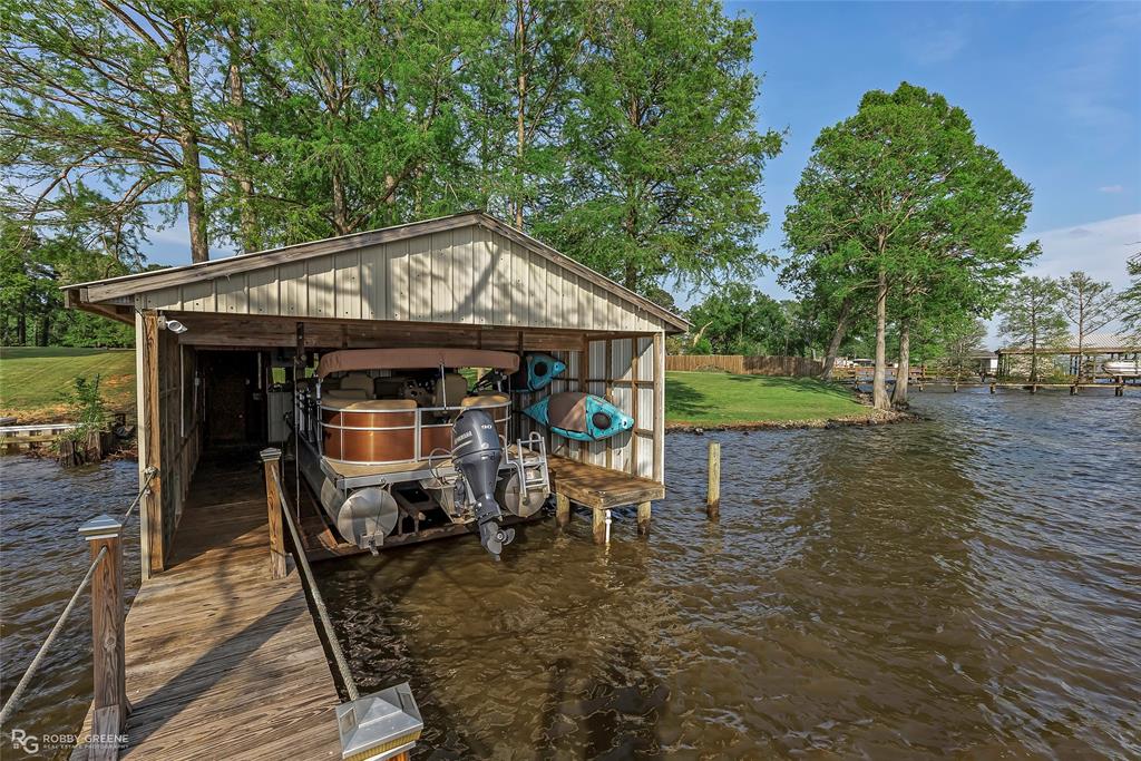 7081 N Lakeshore Drive Property Photo 15