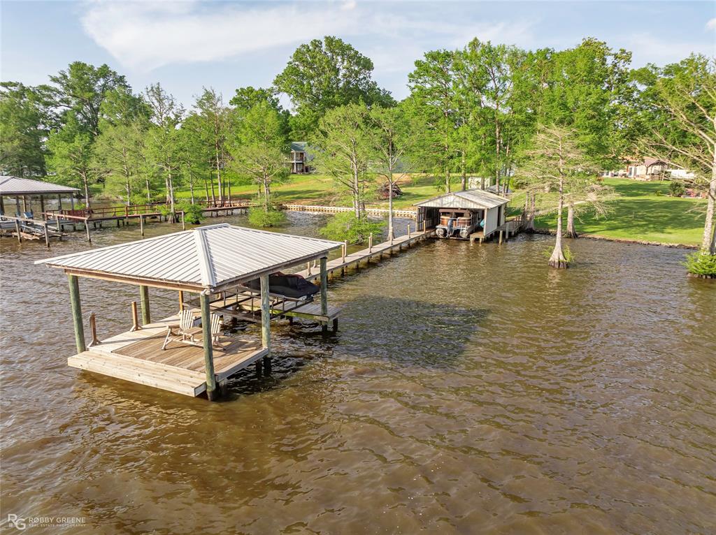 7081 N Lakeshore Drive Property Photo 20