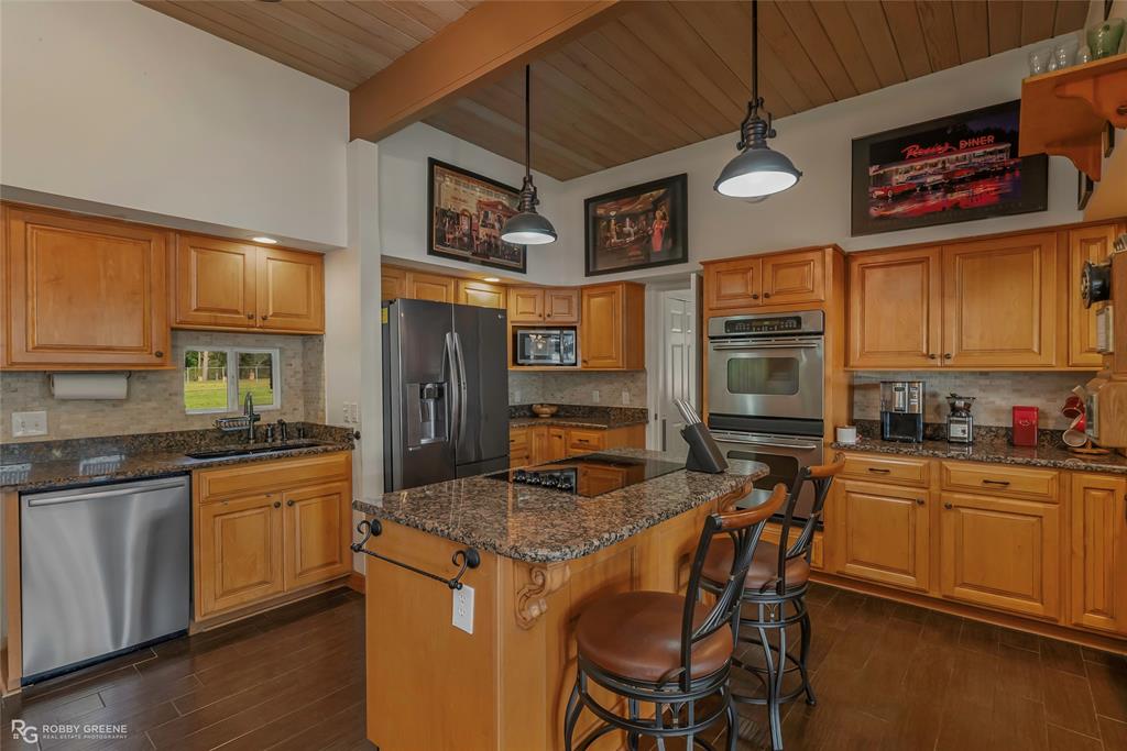7081 N Lakeshore Drive Property Photo 26