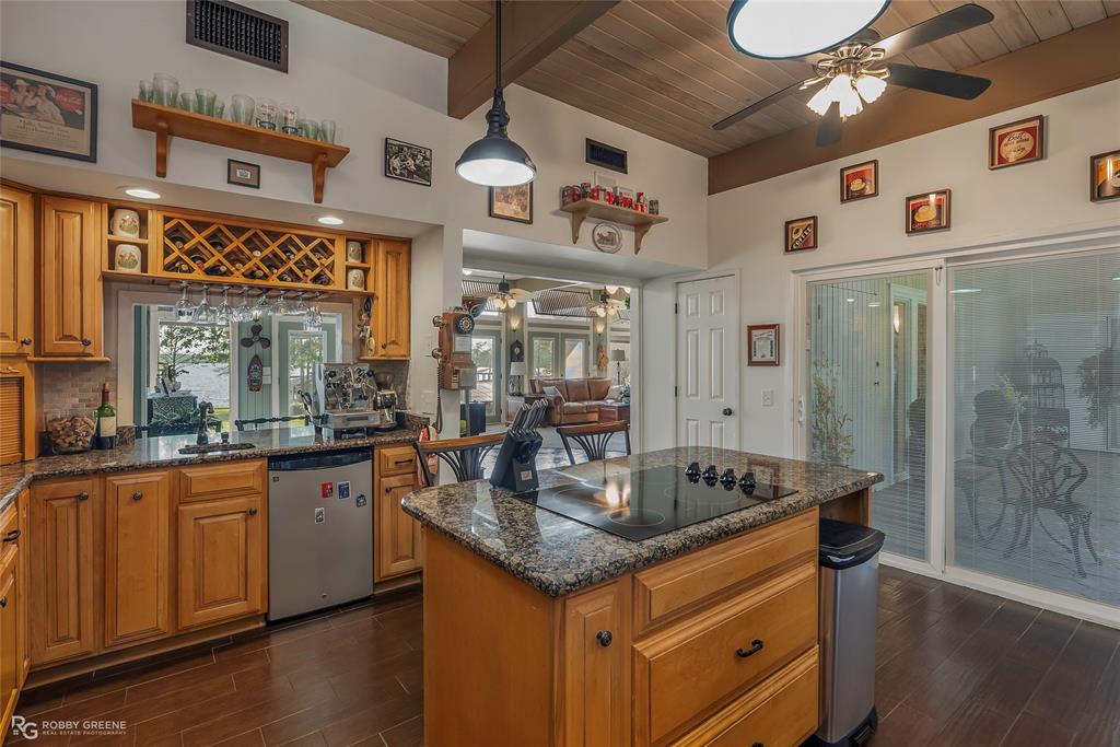 7081 N Lakeshore Drive Property Photo 28