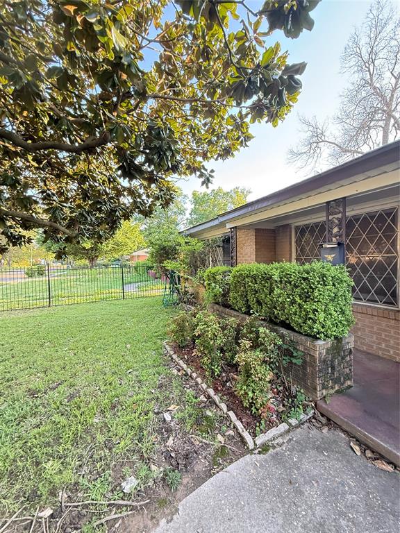 4122 Fairfax Avenue Property Photo