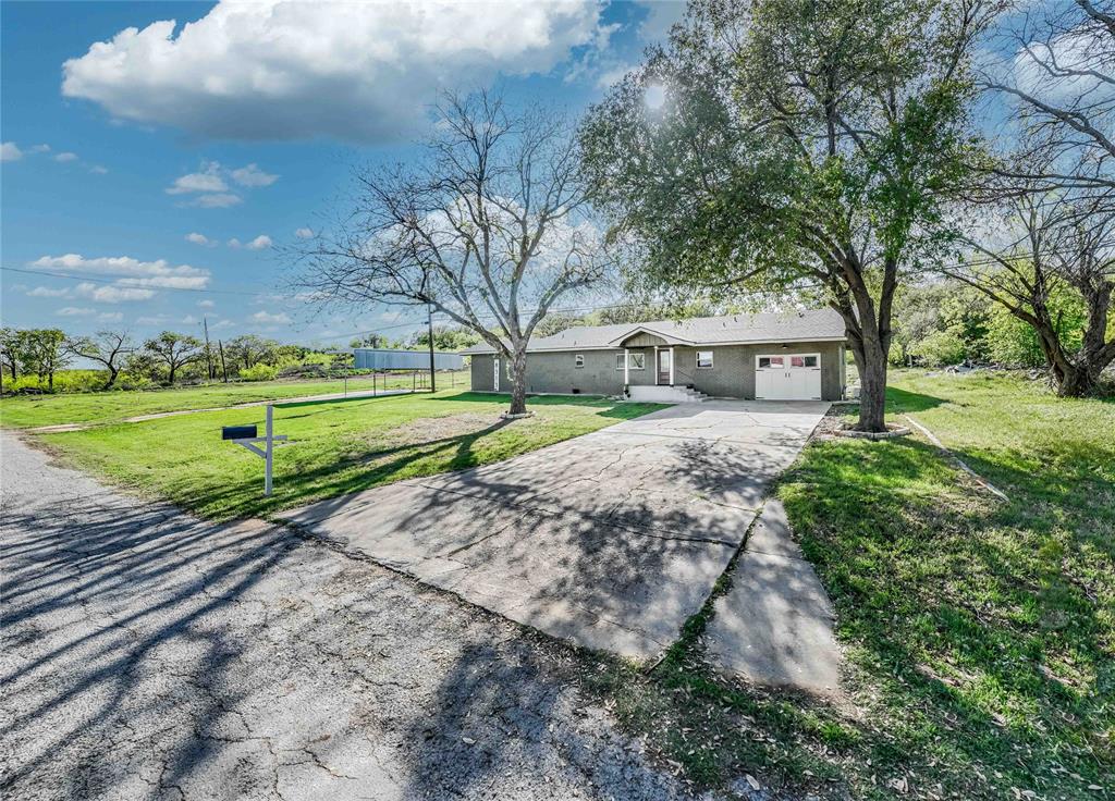 8313 Cr 313 Property Photo