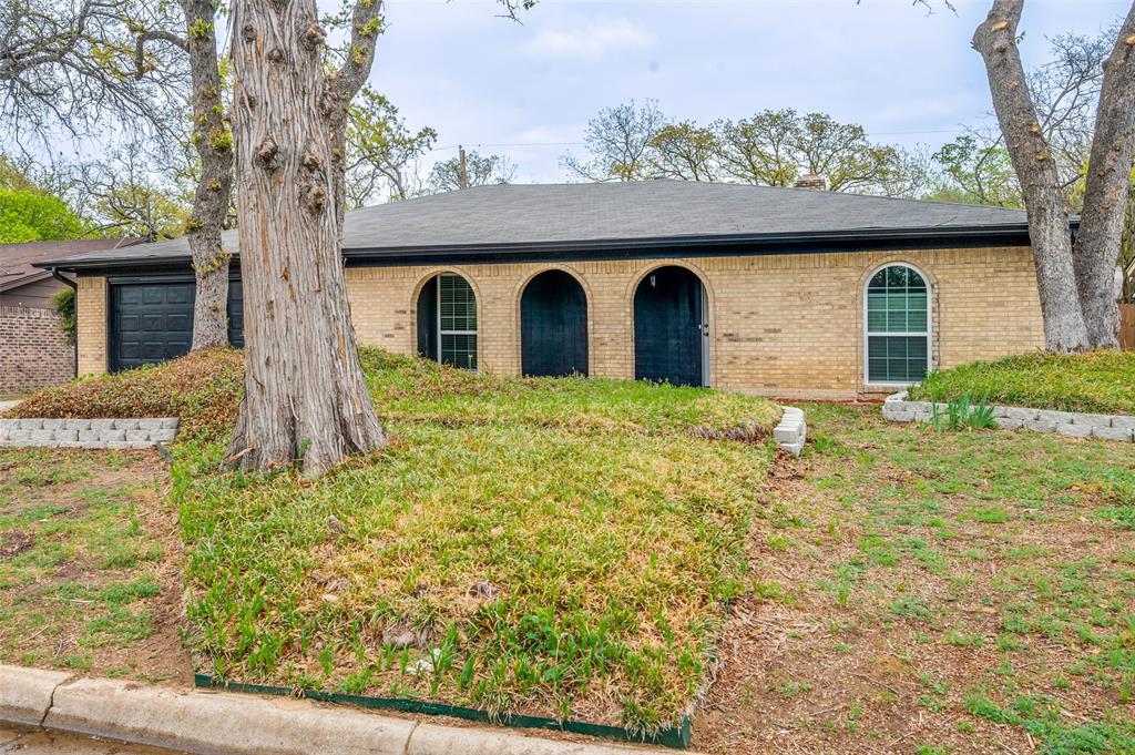 2715 Bent Tree Lane Property Photo 1