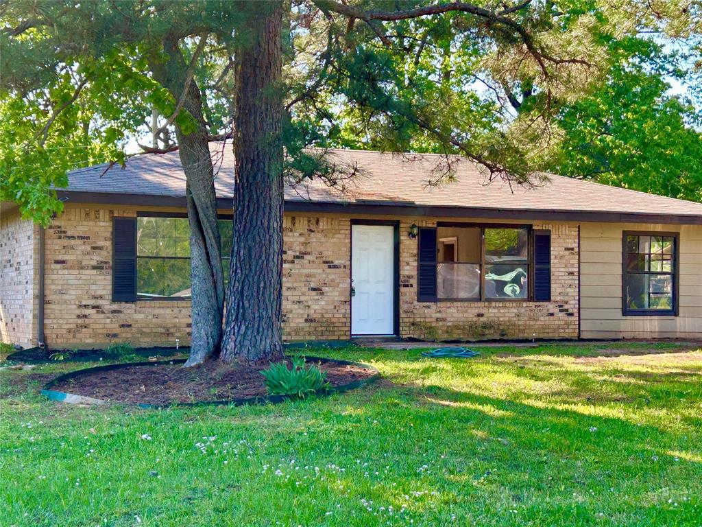 1202 Pin Oak Place Property Photo