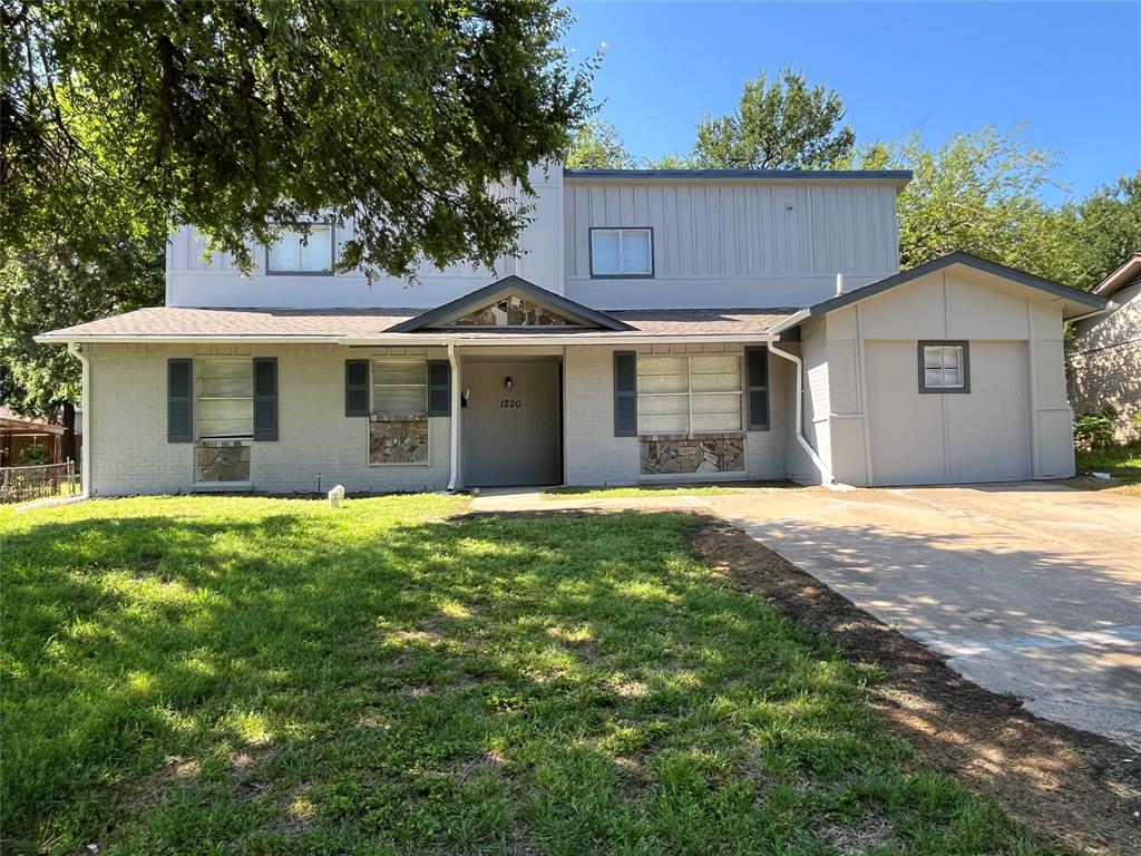 1220 Greenbrier Drive Property Photo