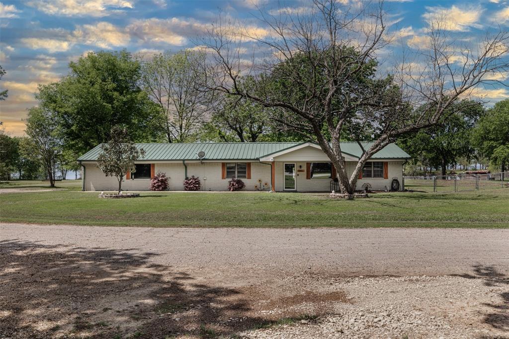 950 Little Oaks Drive Property Photo