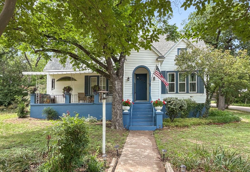 601 S Bell Street Property Photo