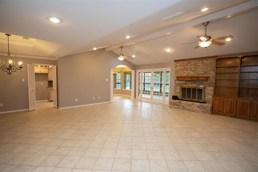 1305 Cliff Drive Property Photo 4