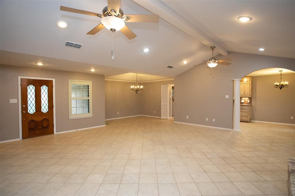 1305 Cliff Drive Property Photo 6