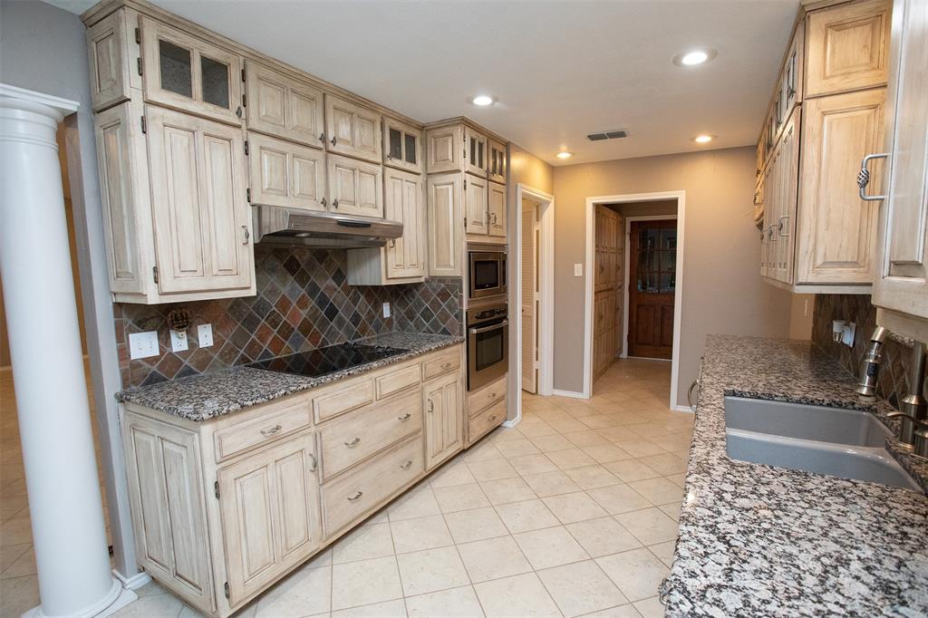 1305 Cliff Drive Property Photo 12
