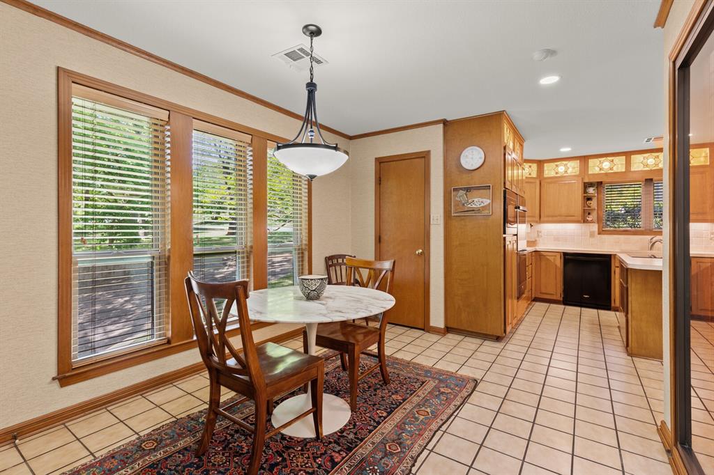 8406 Oakdale Drive Property Photo 11