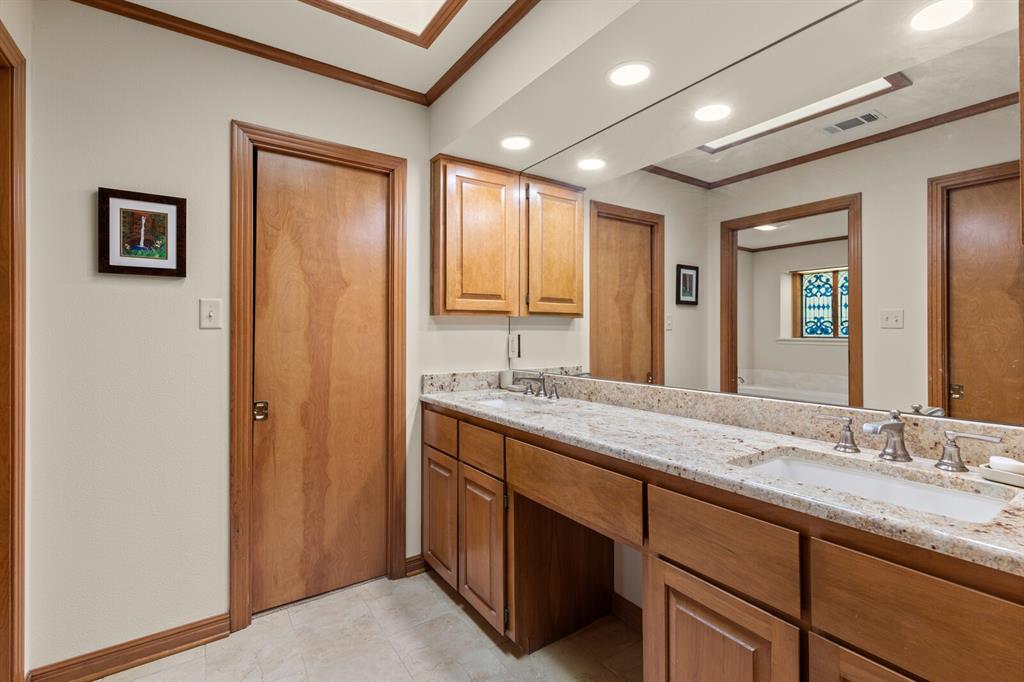 8406 Oakdale Drive Property Photo 17