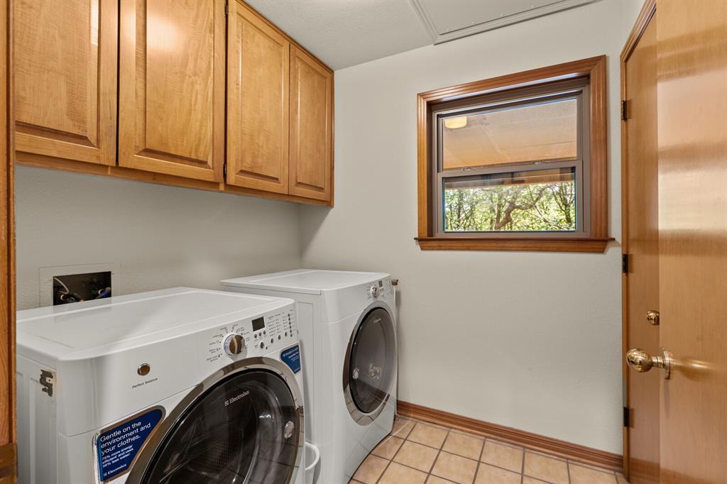 8406 Oakdale Drive Property Photo 20