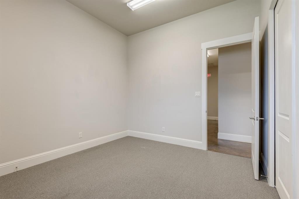 620 Stoneglen Drive G Property Photo 5