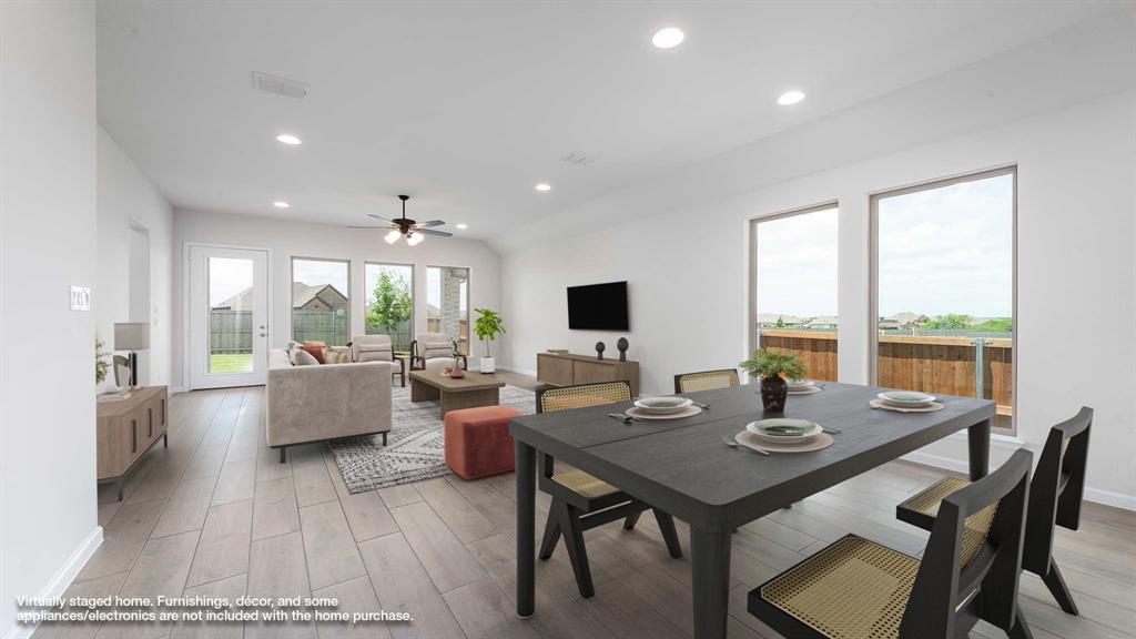 2921 Soaring Hills Drive Property Photo 3