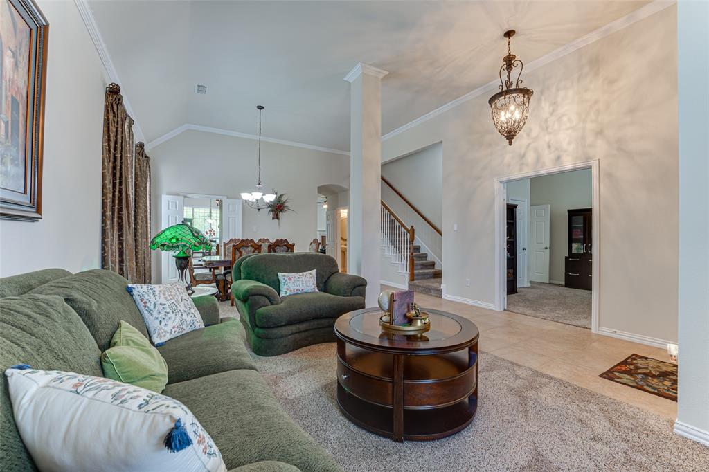 6411 Highland Crest Lane Property Photo 6