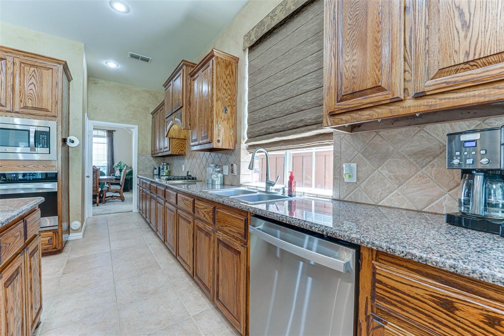6411 Highland Crest Lane Property Photo 18