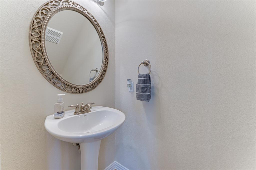 6411 Highland Crest Lane Property Photo 22